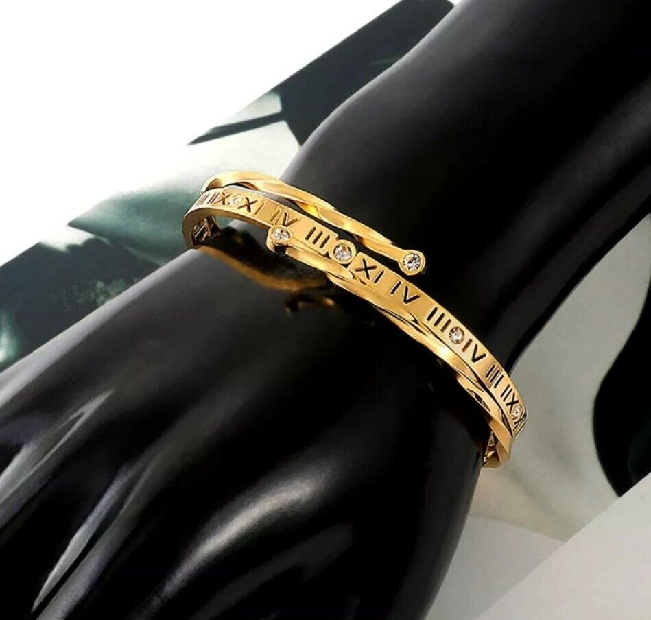 Classic Roman Numeral Numbers Stainless Steel Crystal Magnetic Bracelet