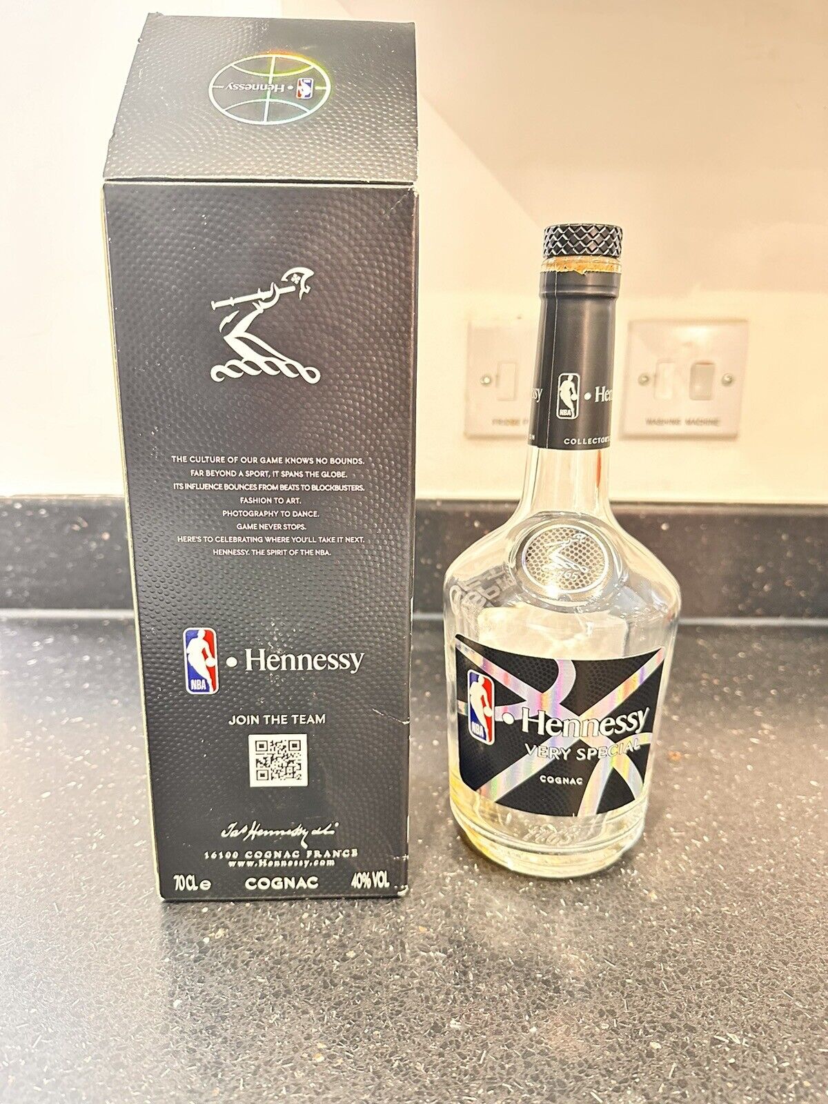 Limited Edition NBA Basketball EMPTY Hennessy Bottle With GIFT BOX Collectable