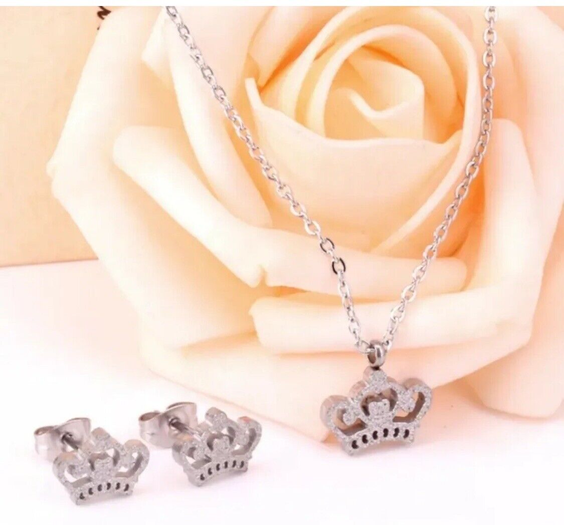 SILVER Crystal King Queen Crown Necklace Pendant Women Ladies Gift Jewellery UK