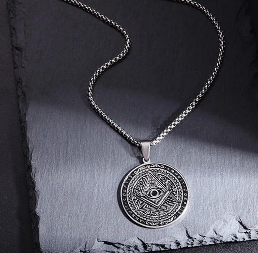 SILVER Masonic Pyramid All Seeing Eye  Pendant Stainless Steel Medal Necklace